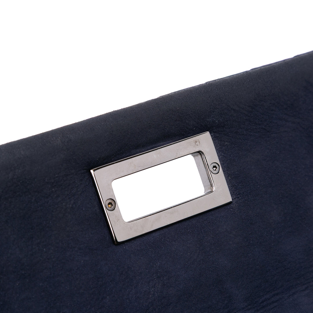 Chanel Chocolate Bar Iridescent Cuir de veau Bubble Flap Bleu – GABY PARIS Authentique