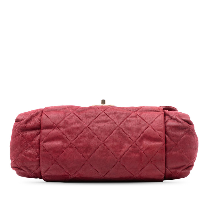 Chanel Large vieilli Cuir de veau Chic Quilt à rabat