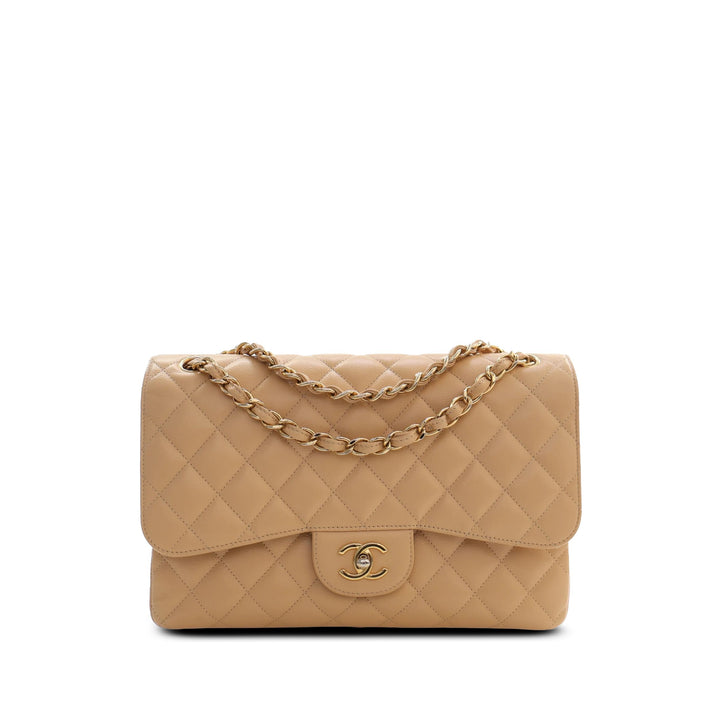 Chanel Sac porté épaule Classic Double rabat Jumbo Cuir caviar Beige – vue principale – GABY PARIS