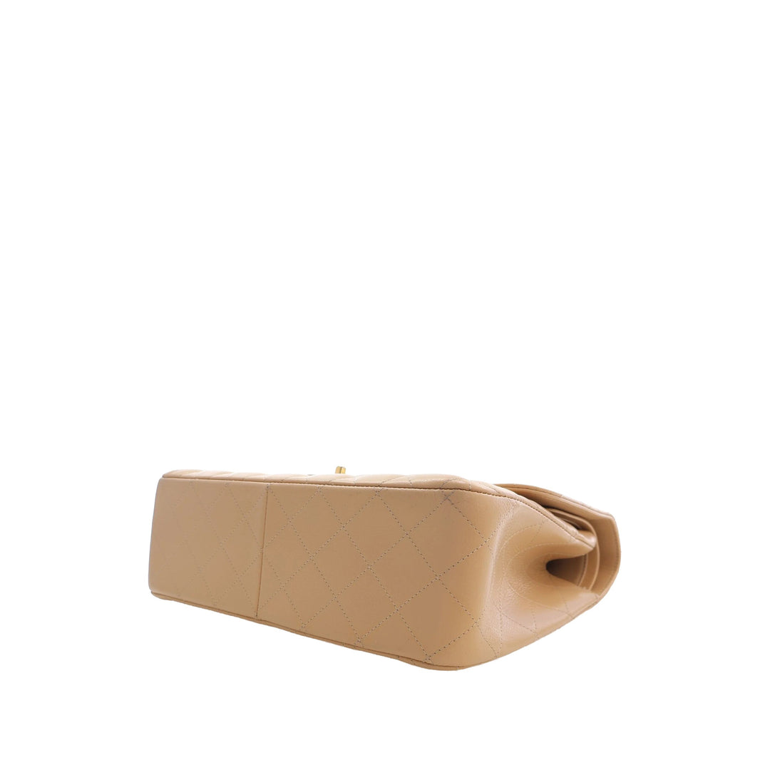 Chanel Sac porté épaule Classic Double rabat Jumbo Cuir caviar Beige – vue 15 – GABY PARIS