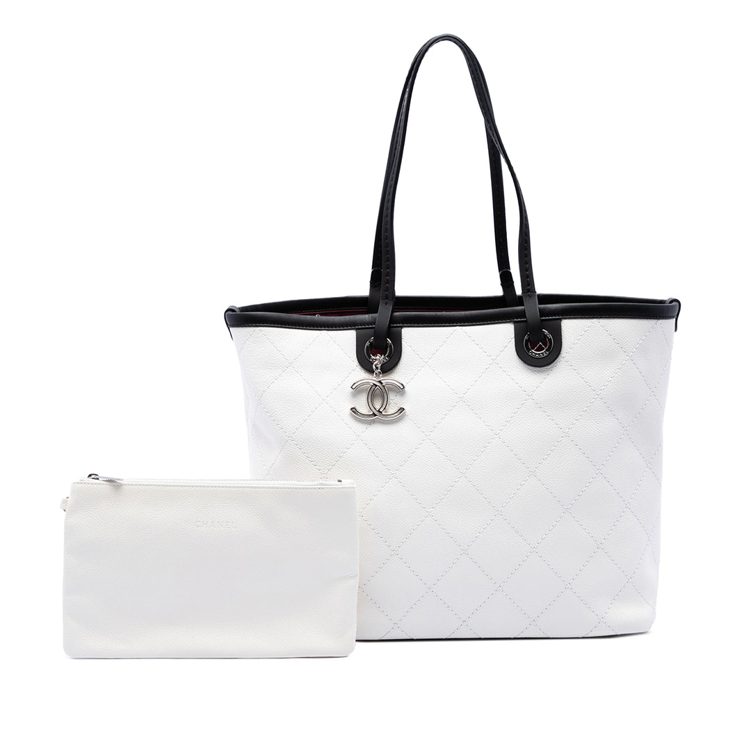 Chanel Cabas Matelassé Cabas Fever Cuir caviar Noir – vue 7 – GABY PARIS