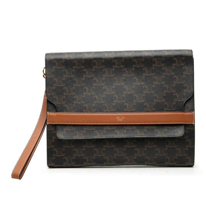 Celine Triomphe Wristlet à rabat Pochette Triomphe enduite Marron – vue principale – GABY PARIS