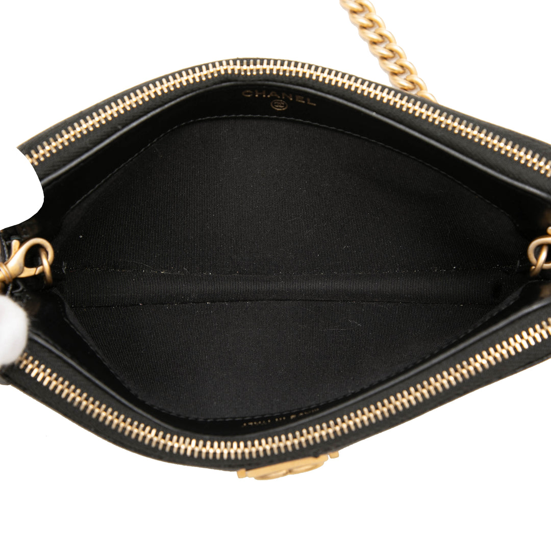 Chanel Matelassé Boy Double Zippé Wallet on Chain Cuir caviar Noir – vue 4 – GABY PARIS