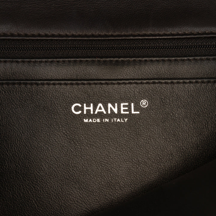 Chanel Jumbo Classic Bicolor Cuir d’agneau Twist à rabat