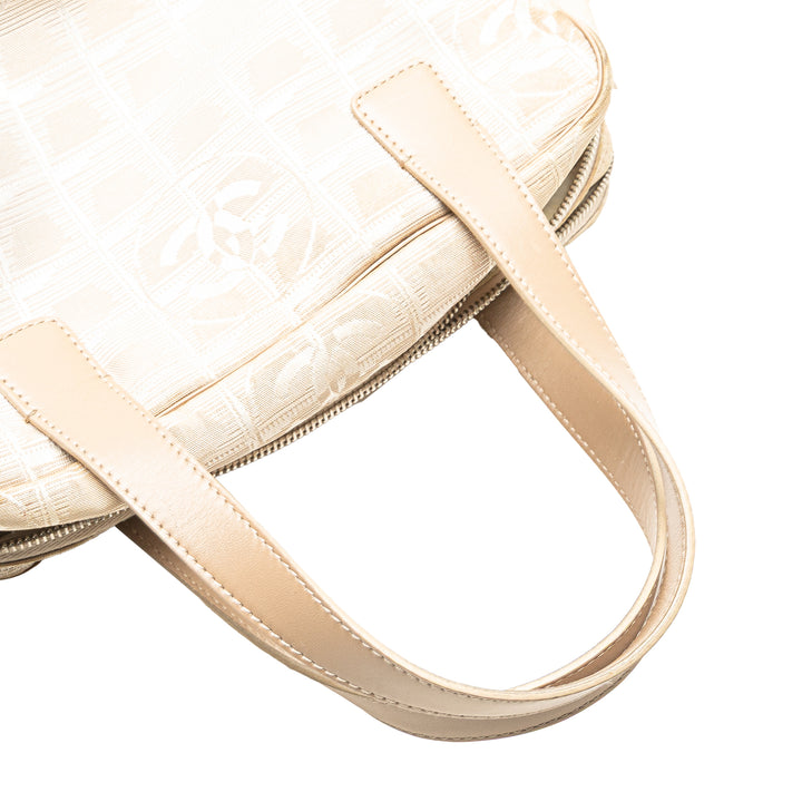 Chanel New Travel Line Nylon Sac cartable Marron – GABY PARIS Authentique
