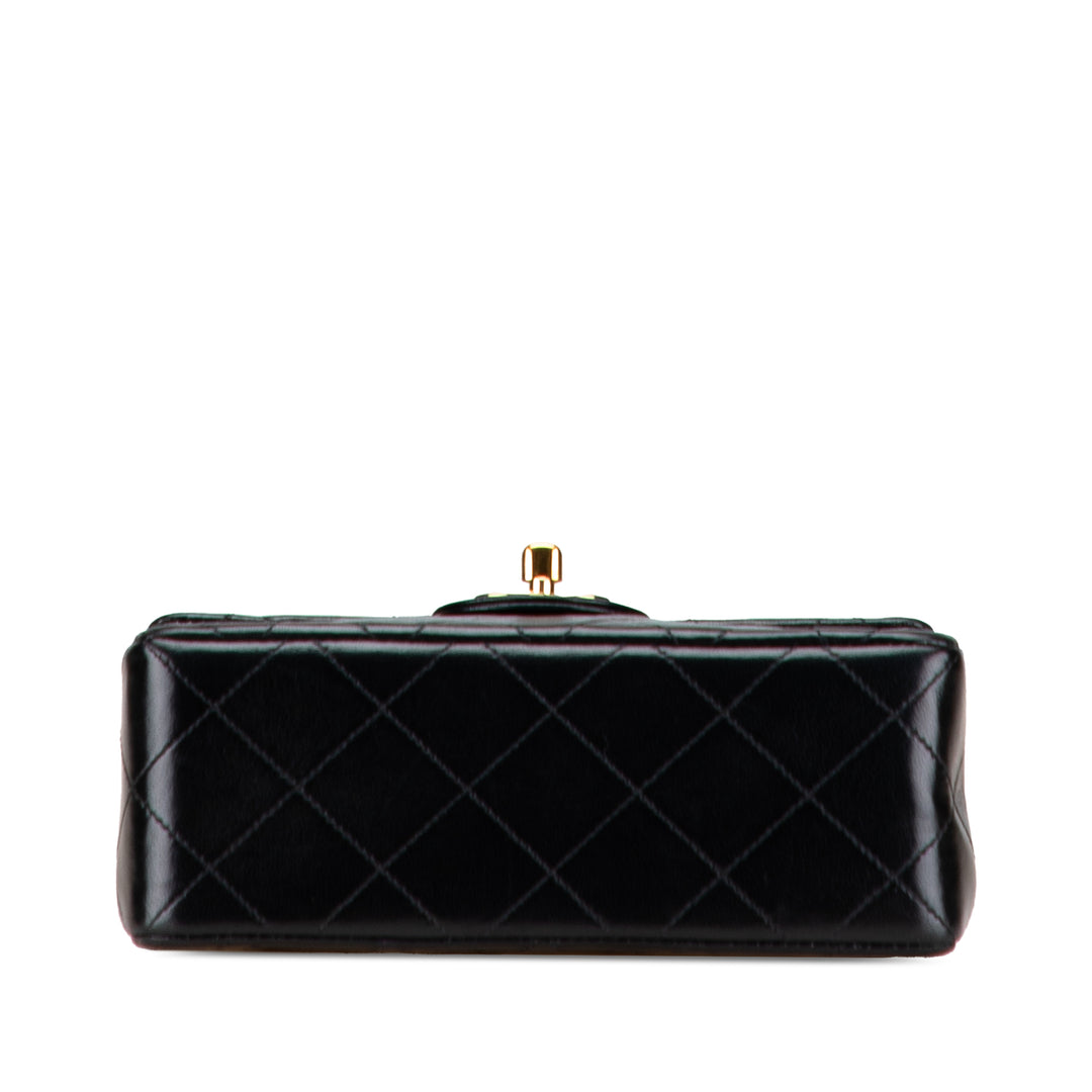 Chanel Mini Square Classic Cuir d’agneau Simple rabat Noir