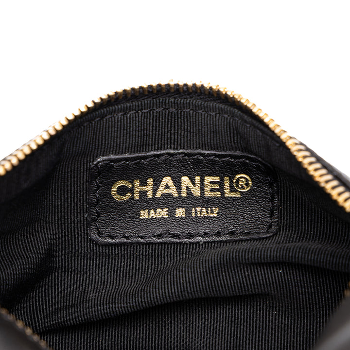 Chanel Trousse CC Chocolate Bar Barrel de maquillage Cuir d'agneau Noir – vue 5 – GABY PARIS