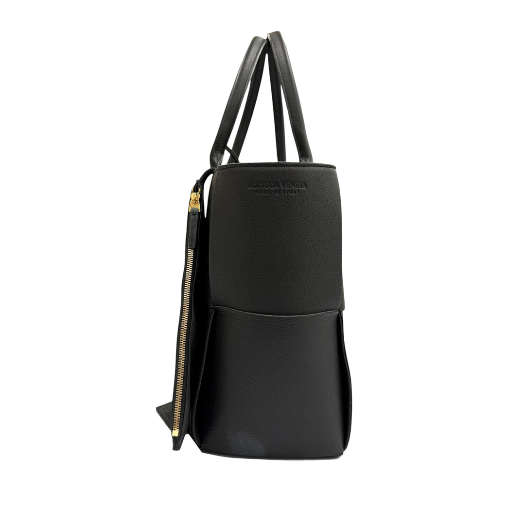 grainé Intrecciato Arco Cabas Moyen Cuir de veau grainé Noir