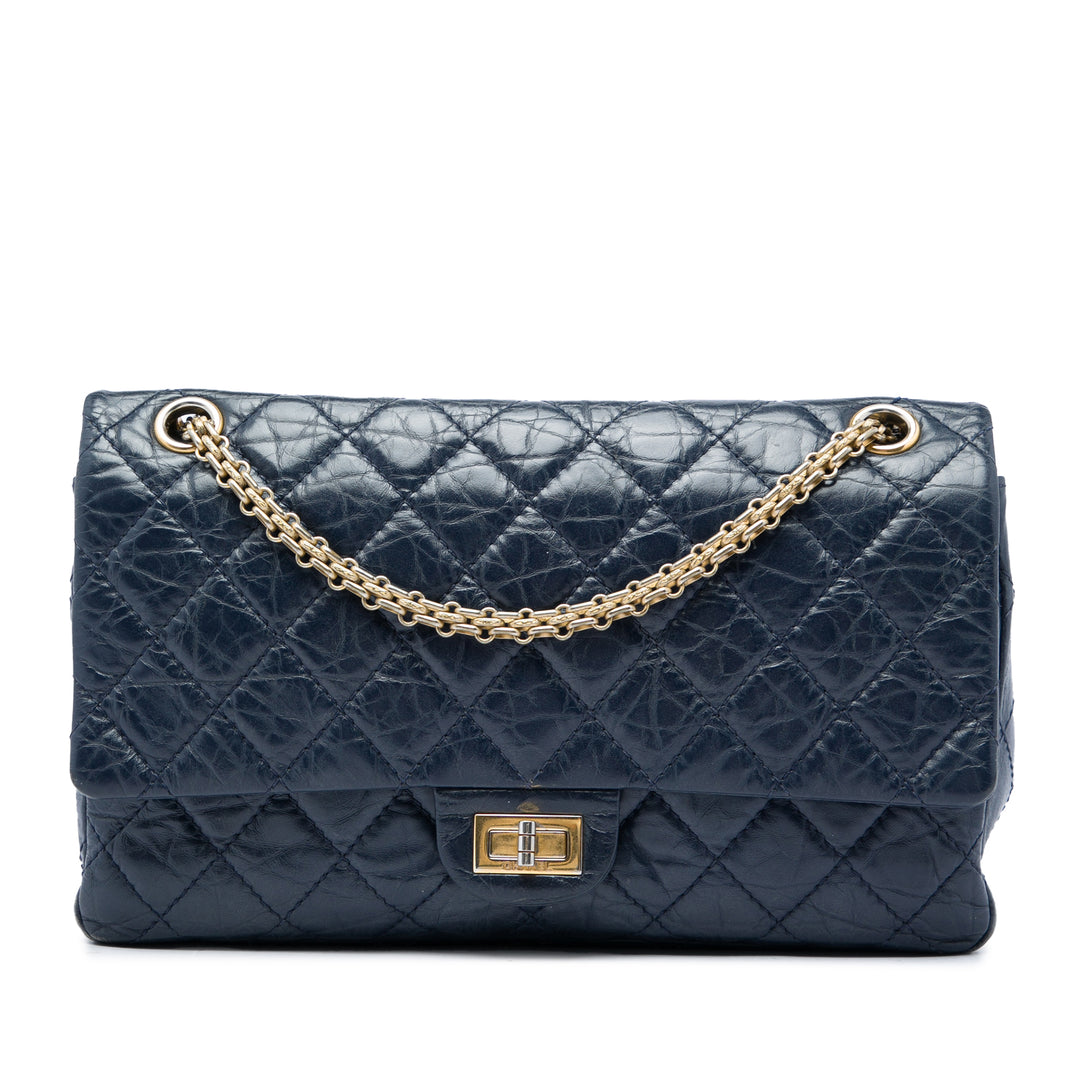 Chanel Sac porté épaule Matelassé vieilli Reissue 2.55 Double rabat 226 Cuir de veau Bleu – vue principale – GABY PARIS