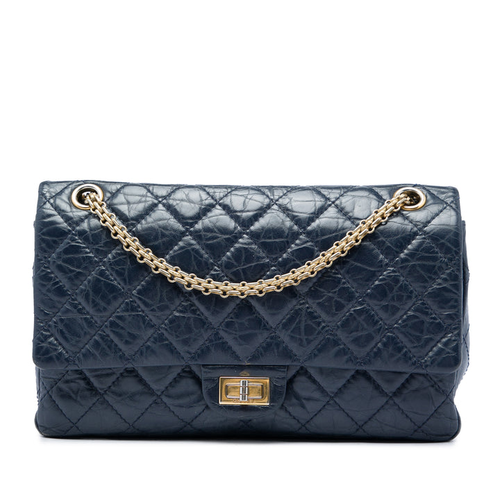 Chanel Sac porté épaule Matelassé vieilli Reissue 2.55 Double rabat 226 Cuir de veau Bleu – vue principale – GABY PARIS