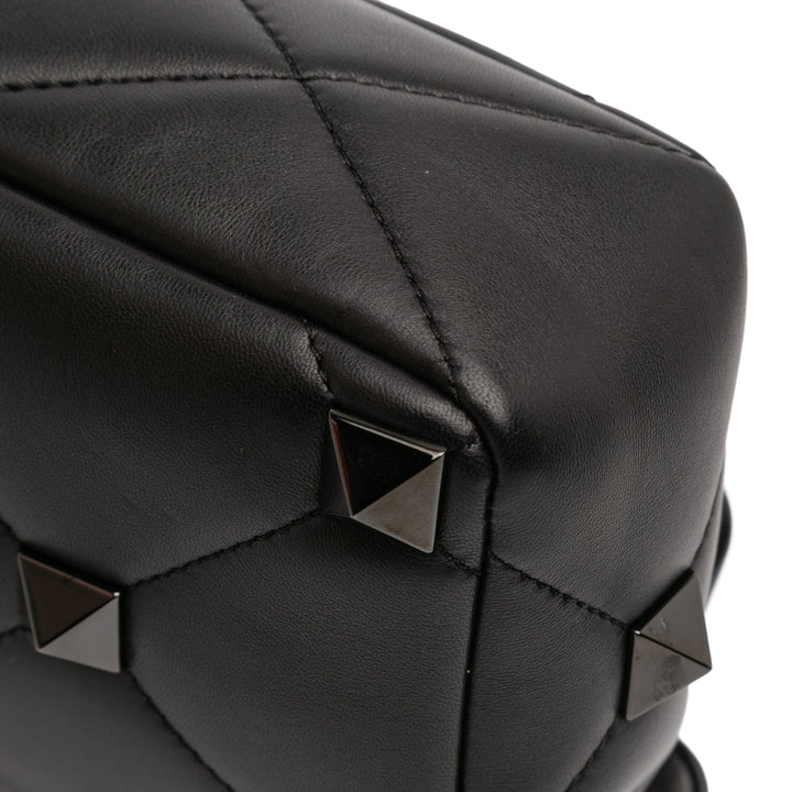 Valentino Medium Nappa Monochrome Roman Stud Sac cartable
