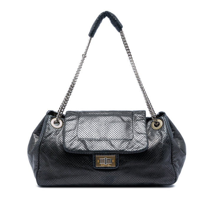 Chanel perforé Cuir de veau Reissue 2.55 Drill Accordion à rabat