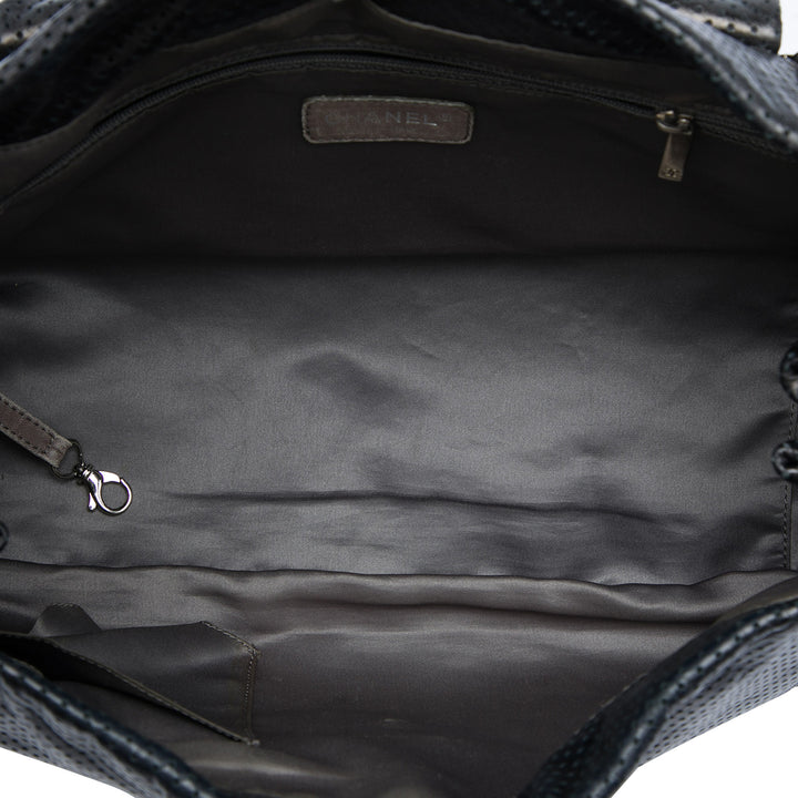 Chanel perforé Cuir de veau Reissue 2.55 Drill Accordion à rabat