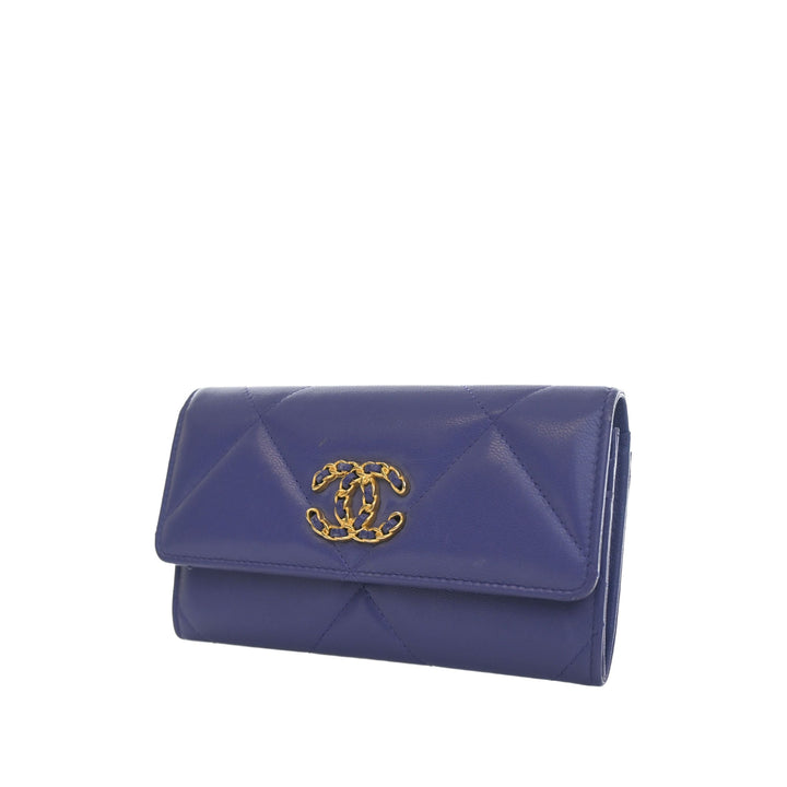 Chanel Matelassé 19 à rabat Portefeuille long Cuir de chèvre Violet – vue 10 – GABY PARIS