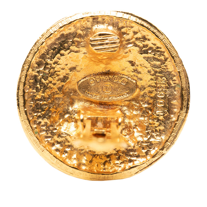 Chanel CC plaqué Crest Rond Clip On Boucles d’oreilles – GABY PARIS Authentique