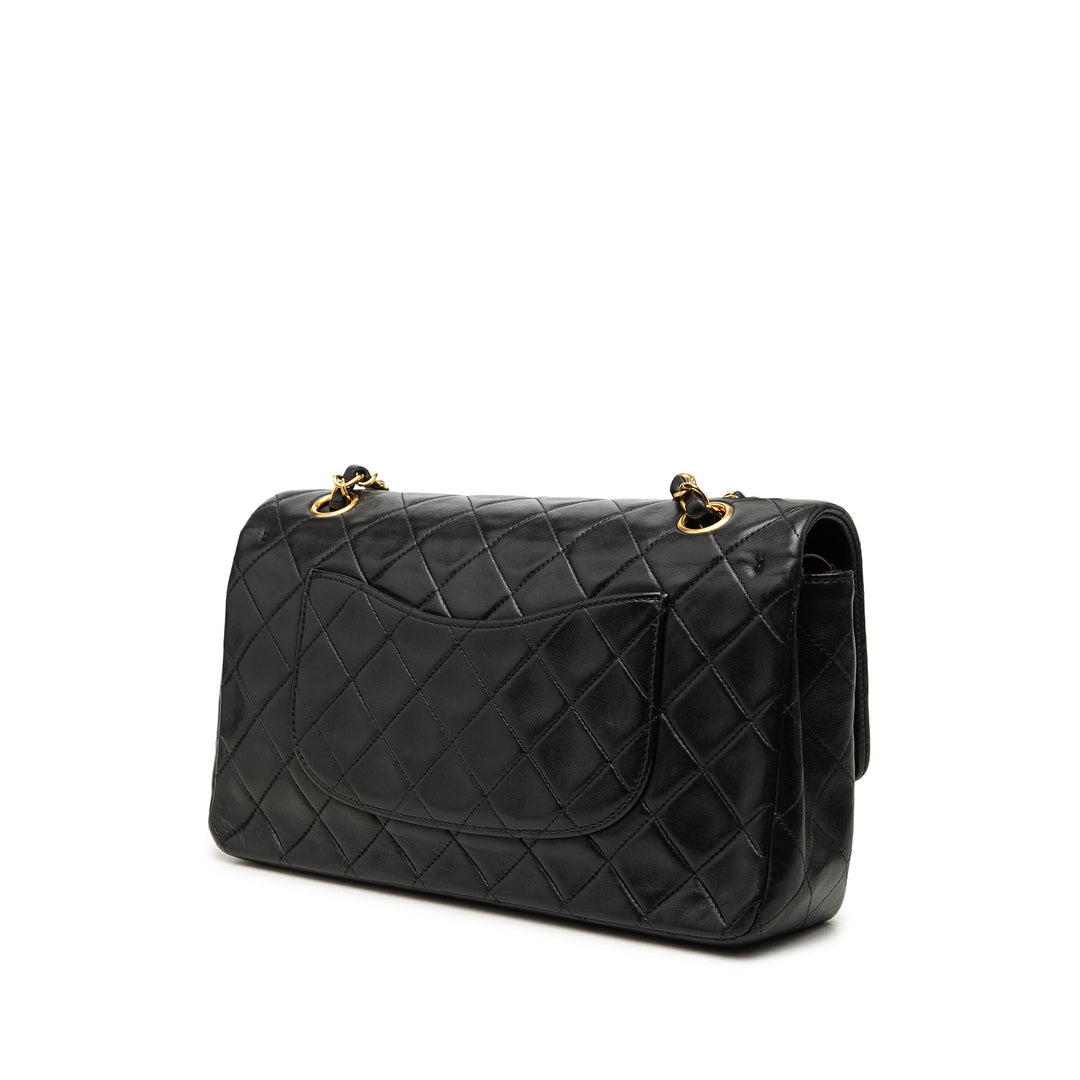 Chanel Sac porté épaule Classic Double rabat Moyen Cuir d'agneau Noir – vue 2 – GABY PARIS