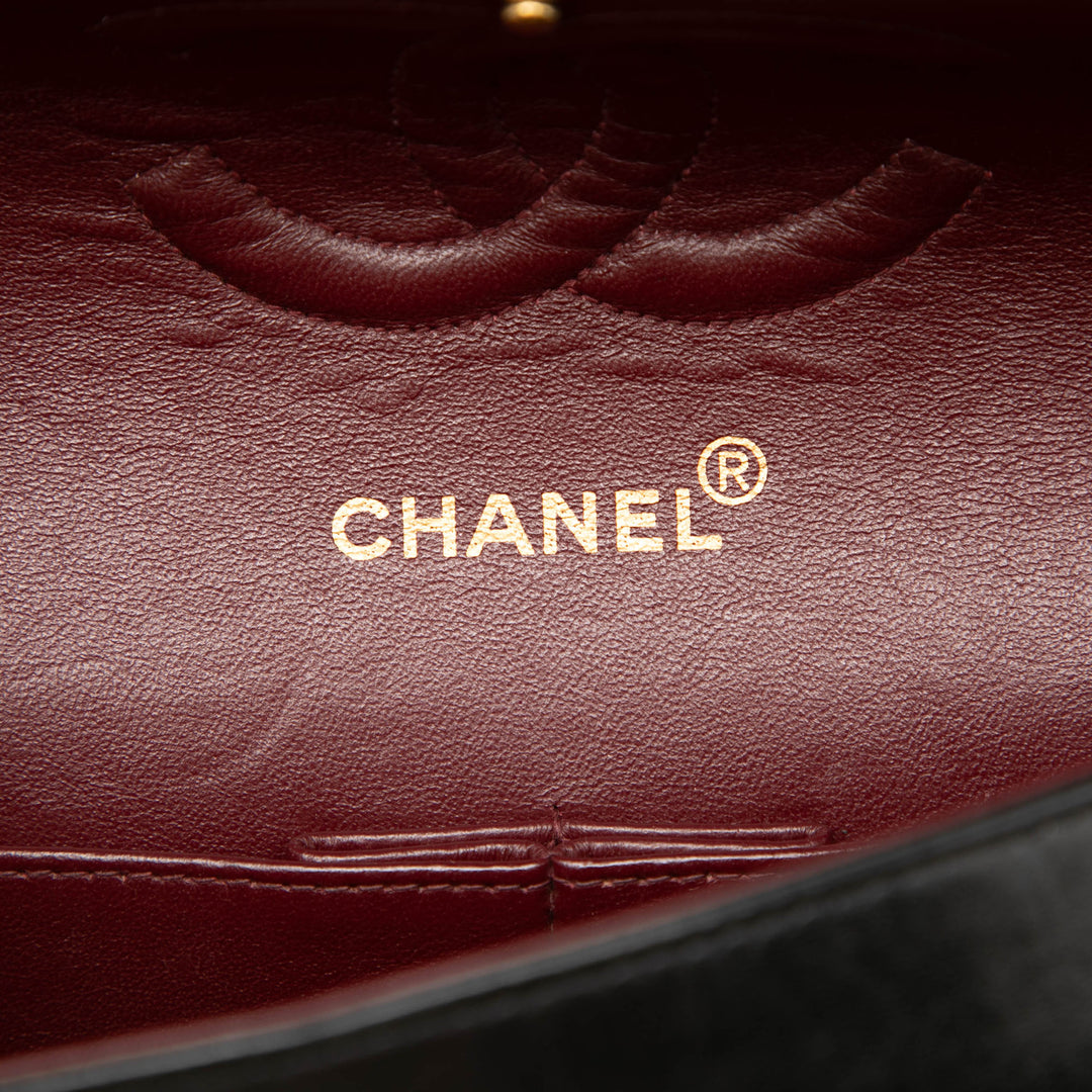 Chanel Sac porté épaule Classic Double rabat Moyen Cuir d'agneau Noir – vue 5 – GABY PARIS