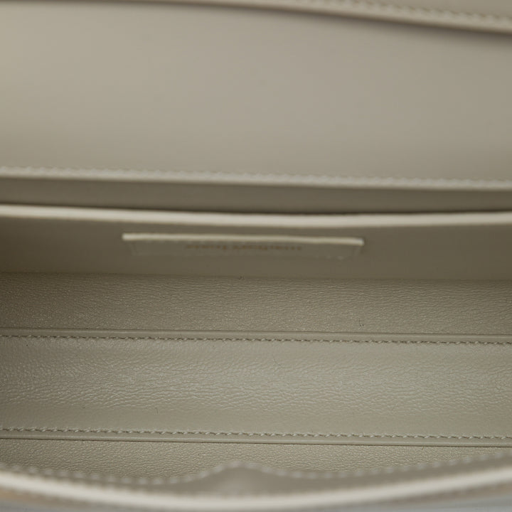 Saint Laurent Sac porté épaule Manhattan Petit Cuir de veau lisse Blanc – vue 4 – GABY PARIS