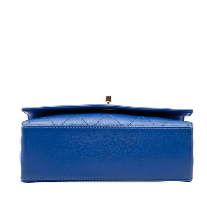 Chanel CC Matelassé Diamond Surpiqué à rabat Cuir de veau Bleu – vue 3 – GABY PARIS