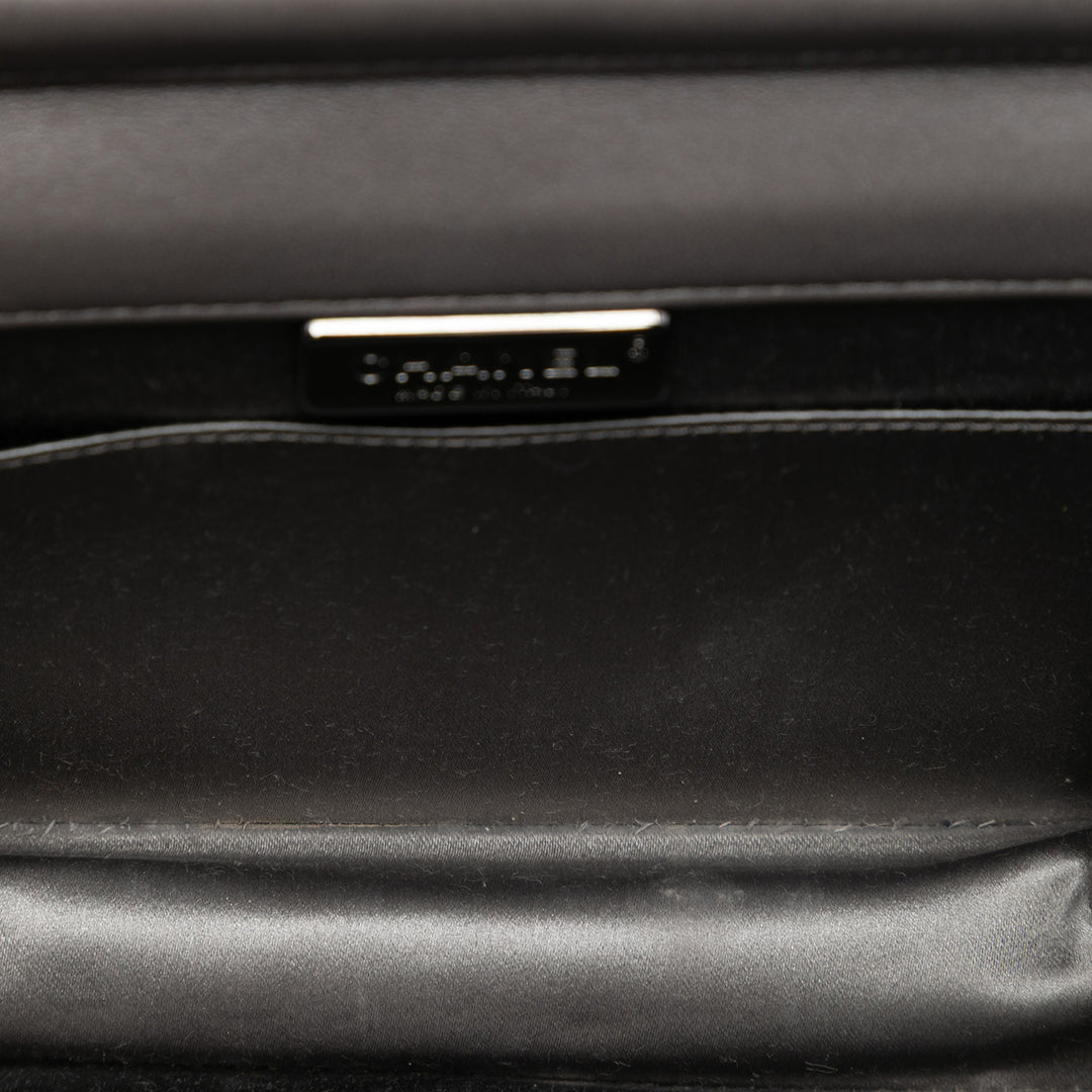 Chanel Small Cuir d’agneau Chocolate Bar CC Piercing clouté Chain à rabat