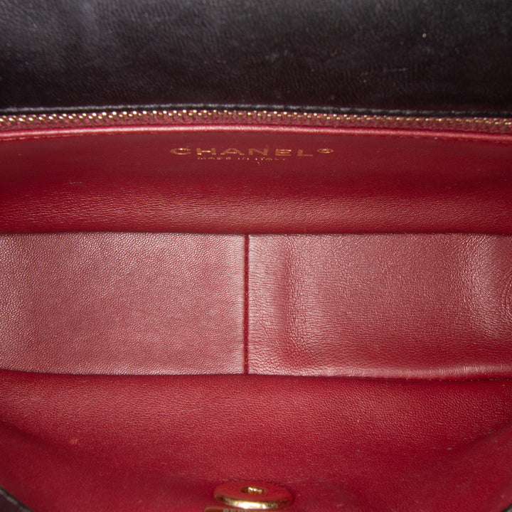 Small Quilted Lambskin Resin Pearl Chain Flap Black - Gaby Paris