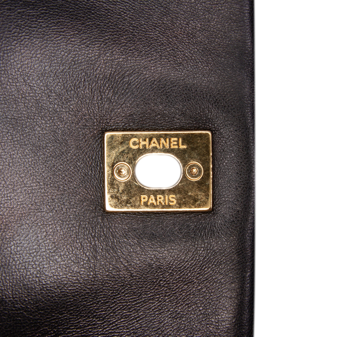 Small Quilted Lambskin Resin Pearl Chain Flap Black - Gaby Paris