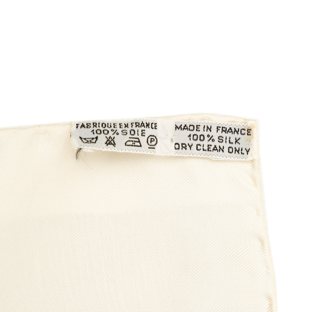 Hermès Carré Poste et Cavalerie 90 Blanc – vue 2 – GABY PARIS