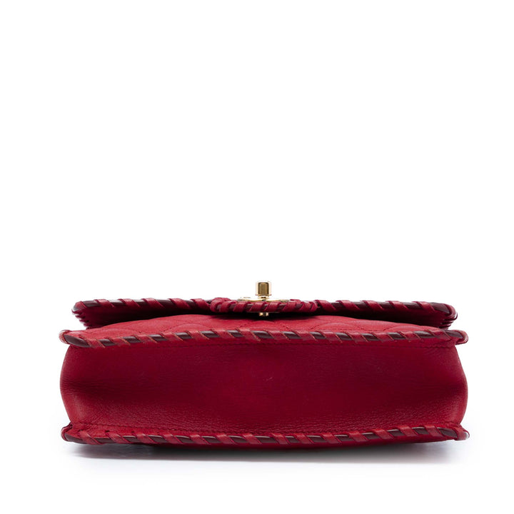 Chanel Small Matelassé Iridescent Cuir de veau Happy Stitch à rabat