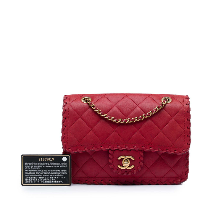 Chanel Small Matelassé Iridescent Cuir de veau Happy Stitch à rabat