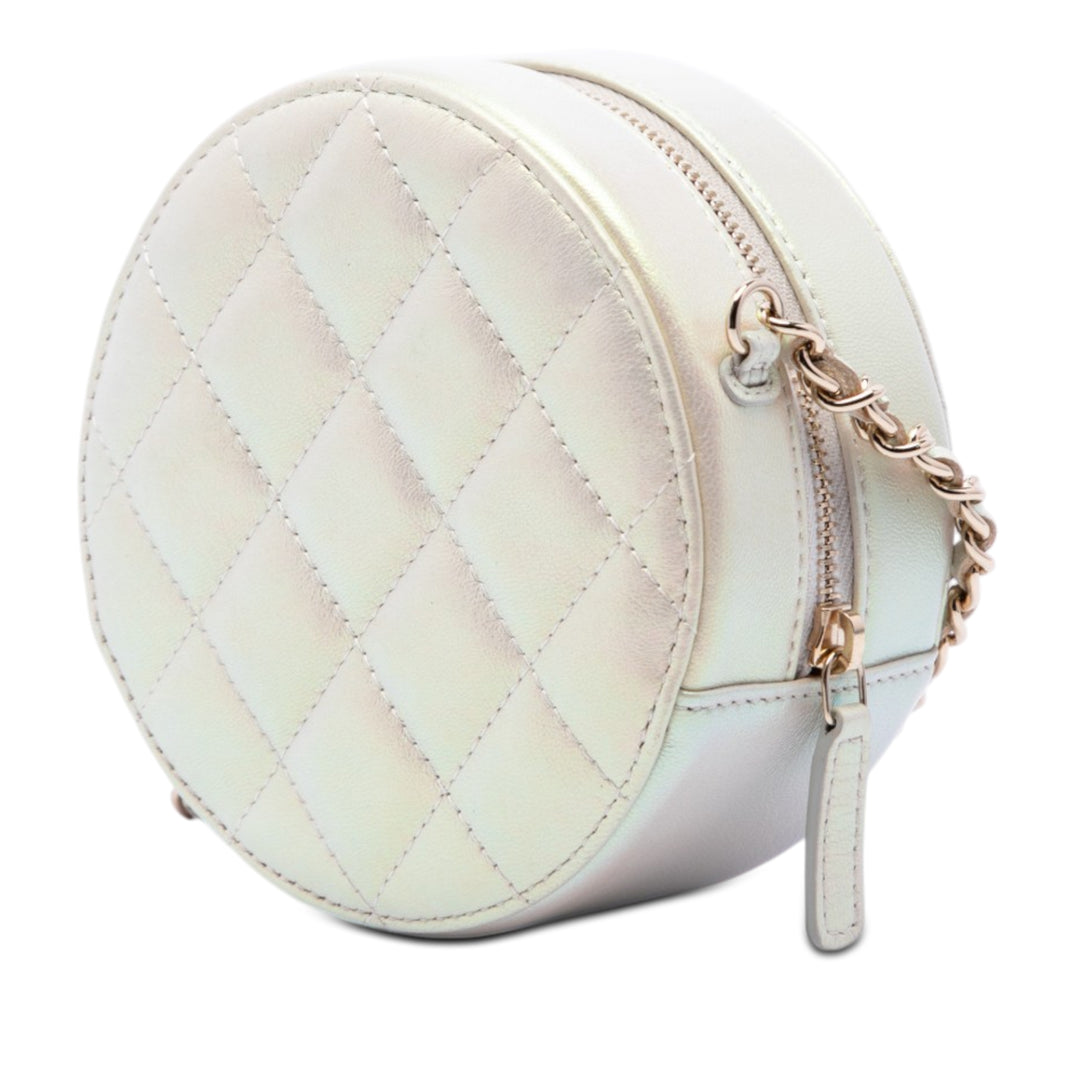 Chanel CC Matelassé Irisé Rond Pochette avec chaîne Cuir d'agneau