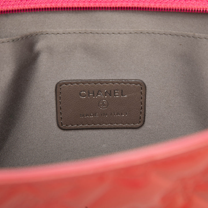 Chanel Matelassé embossé Lucky Symbols Pochette Rose – vue 5 – GABY PARIS