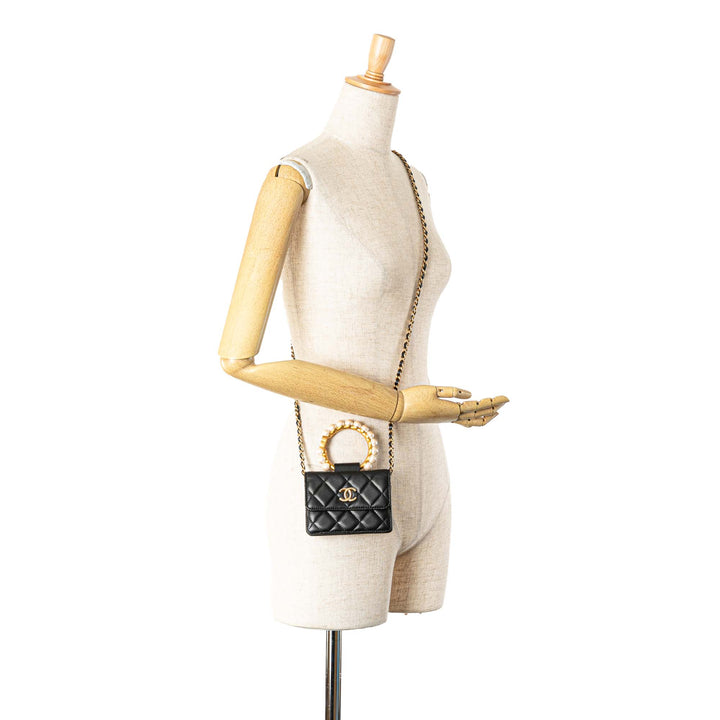 Quilted Lambskin Pearl Crown Clutch On Chain Black - Gaby Paris