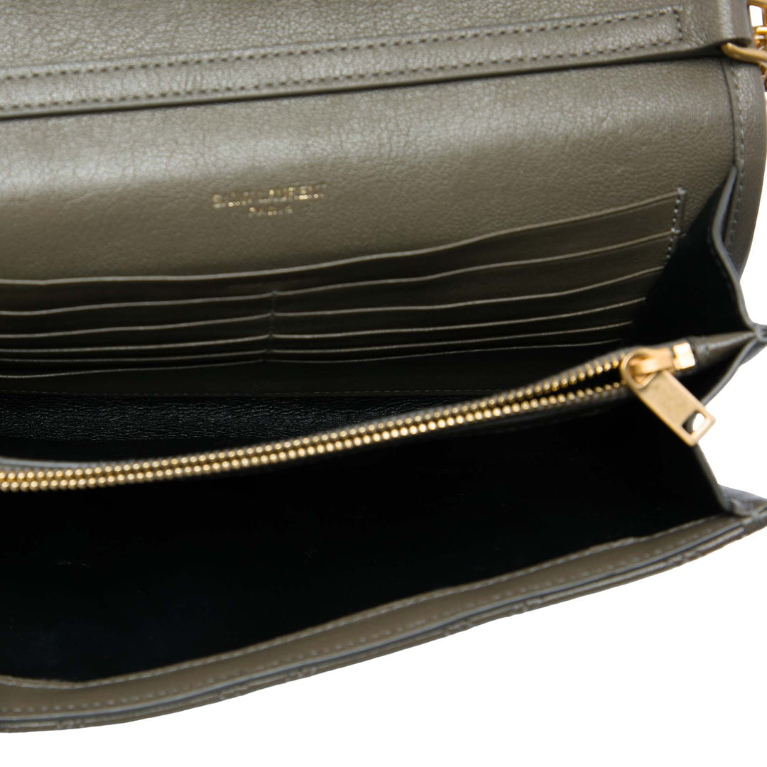 Saint Laurent Becky Wallet on Chain Cuir d'agneau Marron – vue 4 – GABY PARIS