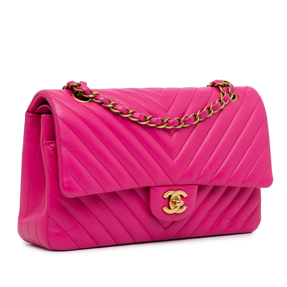 Chanel Medium Chevron Cuir d’agneau Double rabat Rose – GABY PARIS Authentique