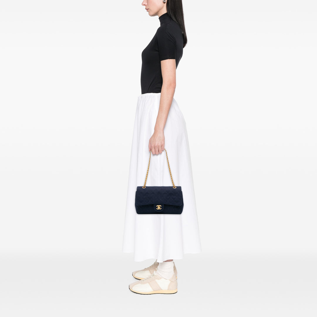 Chanel Medium Classic Jersey Double rabat Bleu – GABY PARIS Authentique