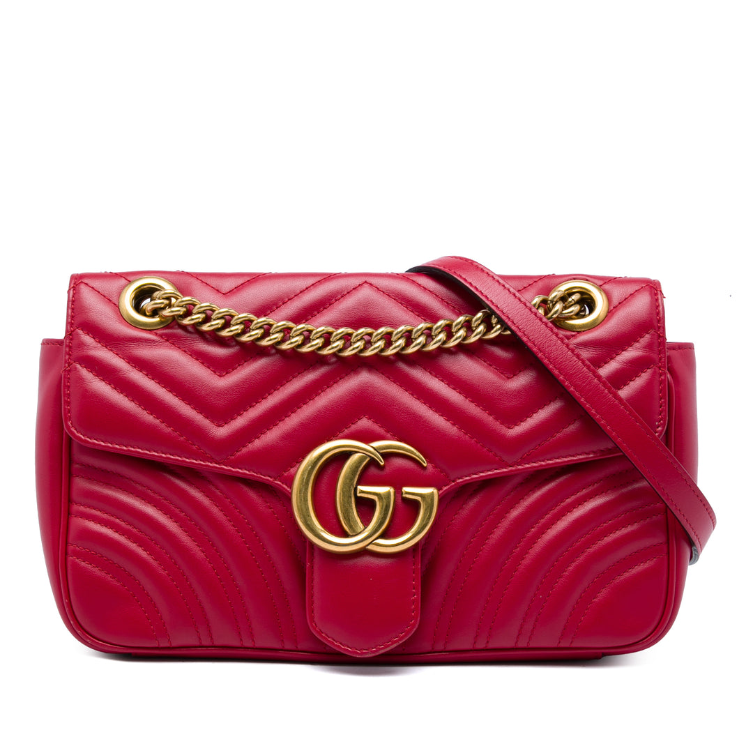 Gucci Sac porté épaule GG Marmont Matelasse Moyen Cuir de veau Rouge – vue principale – GABY PARIS