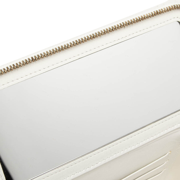 Chanel Matelassé Vanity avec chaîne Petit Cuir caviar