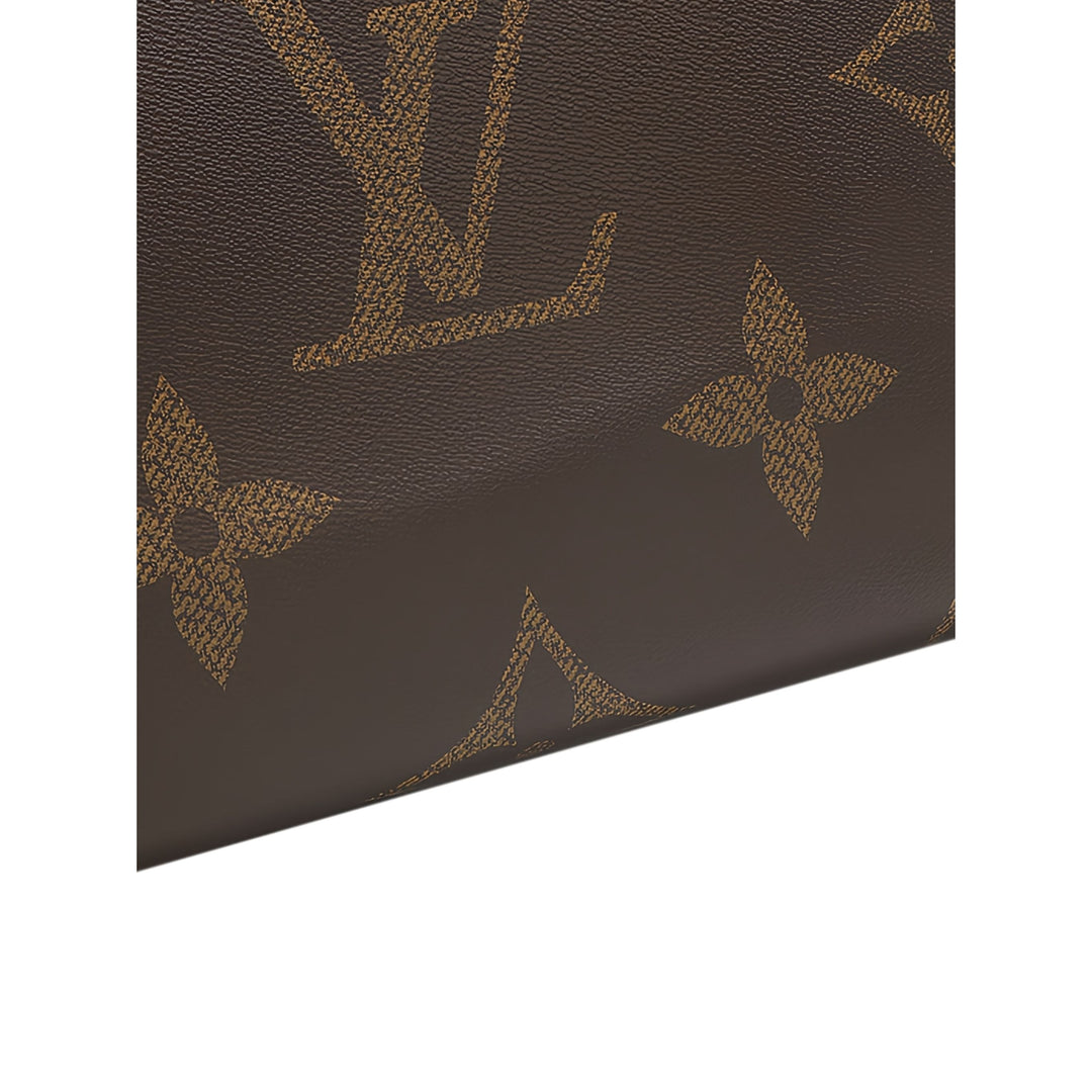 Louis Vuitton Giant OnTheGo GM Monogram Reverse Marron – vue 9 – GABY PARIS