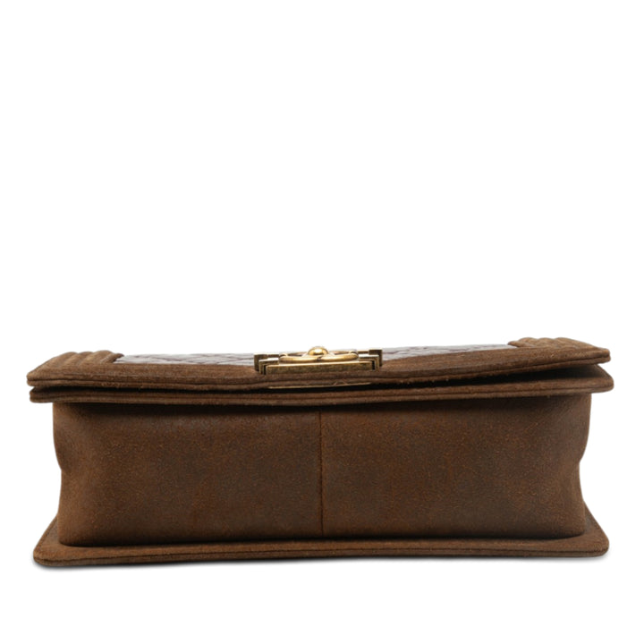 Chanel Old Medium Matelassé Distressed Cuir de veau Boy à rabat