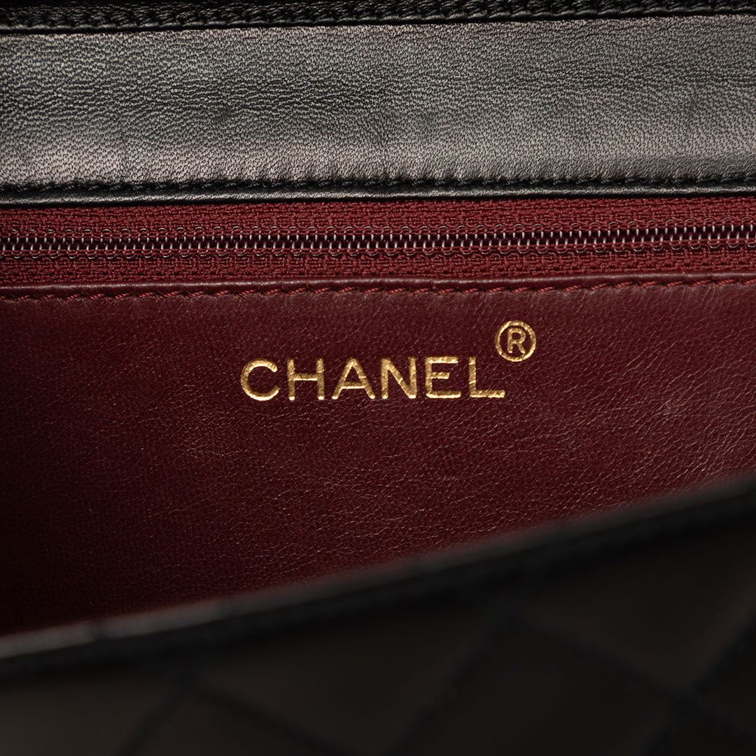 Chanel CC Matelassé Rabat simple Petit Cuir d'agneau Noir – vue 5 – GABY PARIS