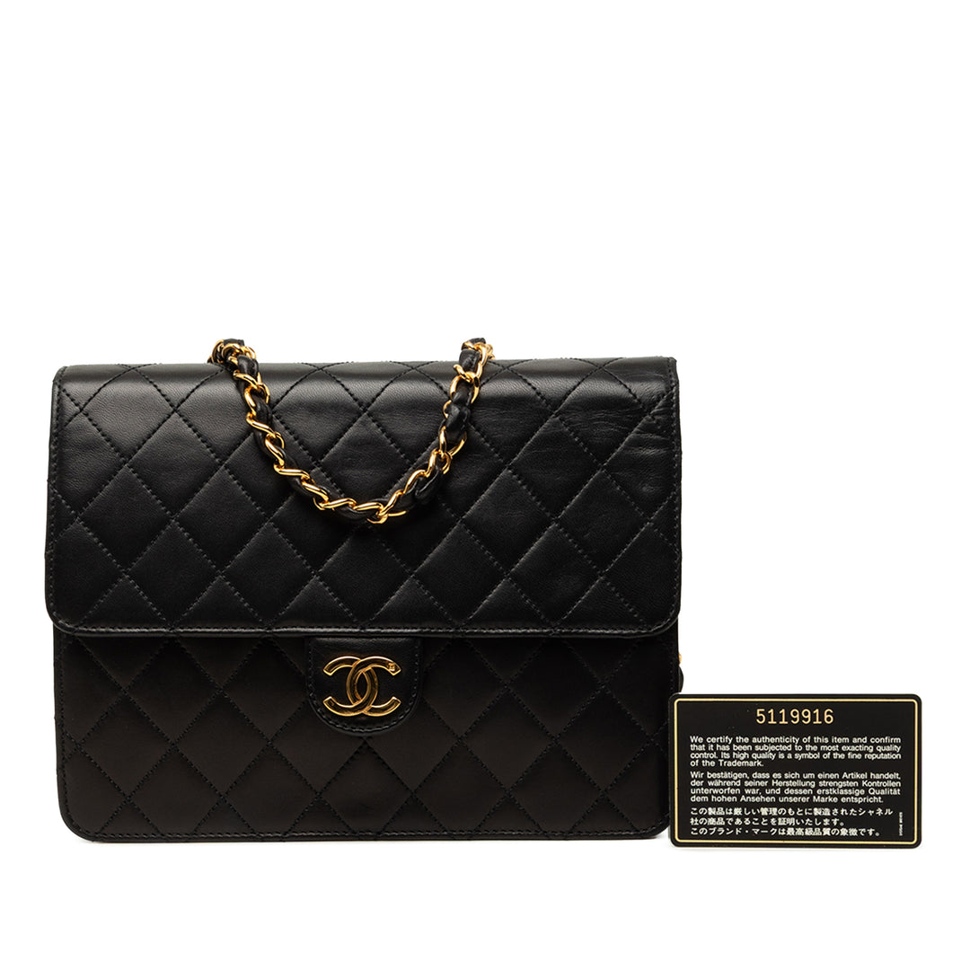 Chanel CC Matelassé Rabat simple Petit Cuir d'agneau Noir – vue 7 – GABY PARIS