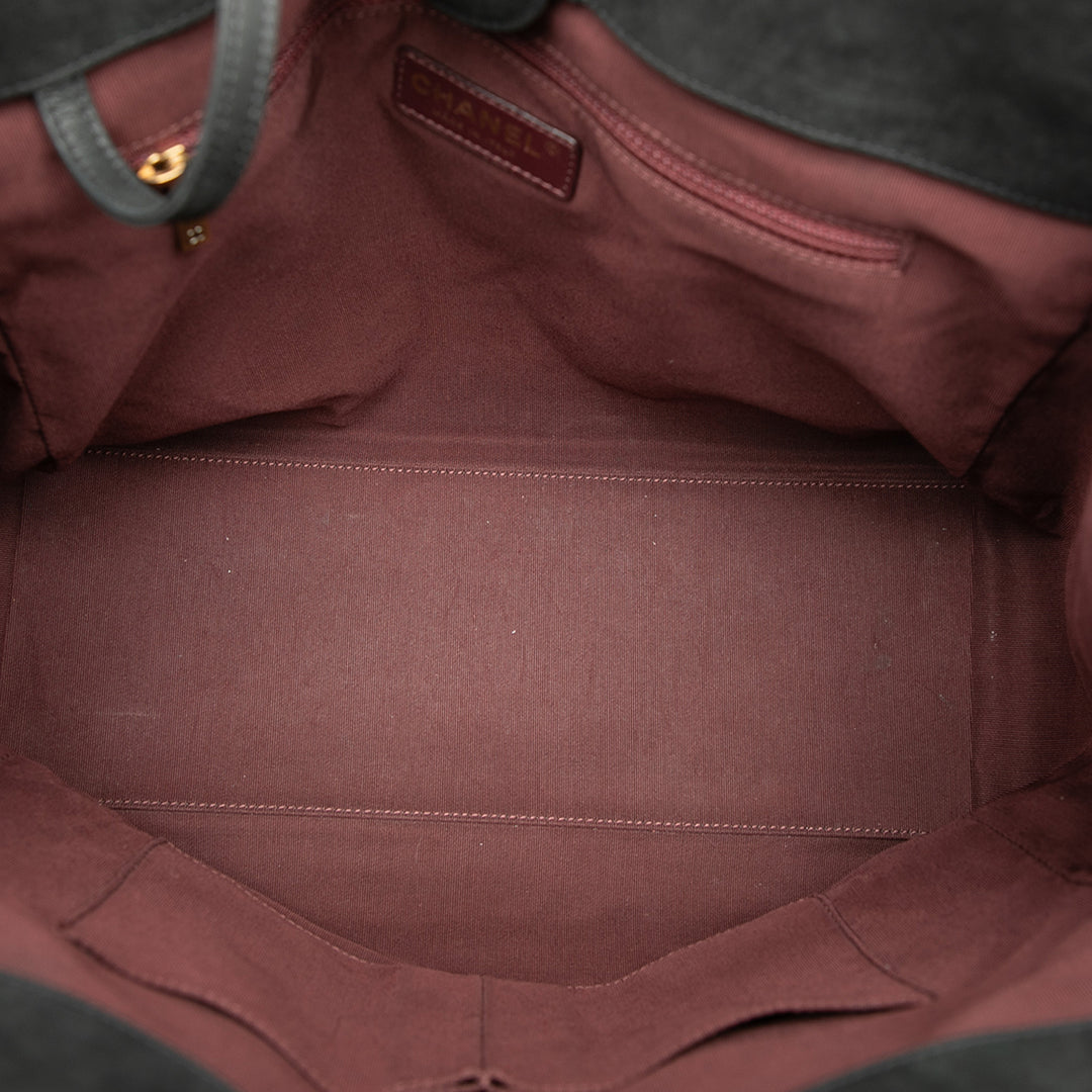 Chanel CC Matelassé Iridescent Cuir de veau Happy Stitch Cabas