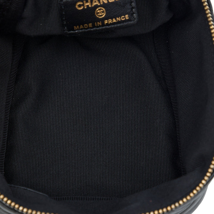 Chanel CC Matelassé Cube Wristlet Vanity Cuir d'agneau Noir – vue 4 – GABY PARIS