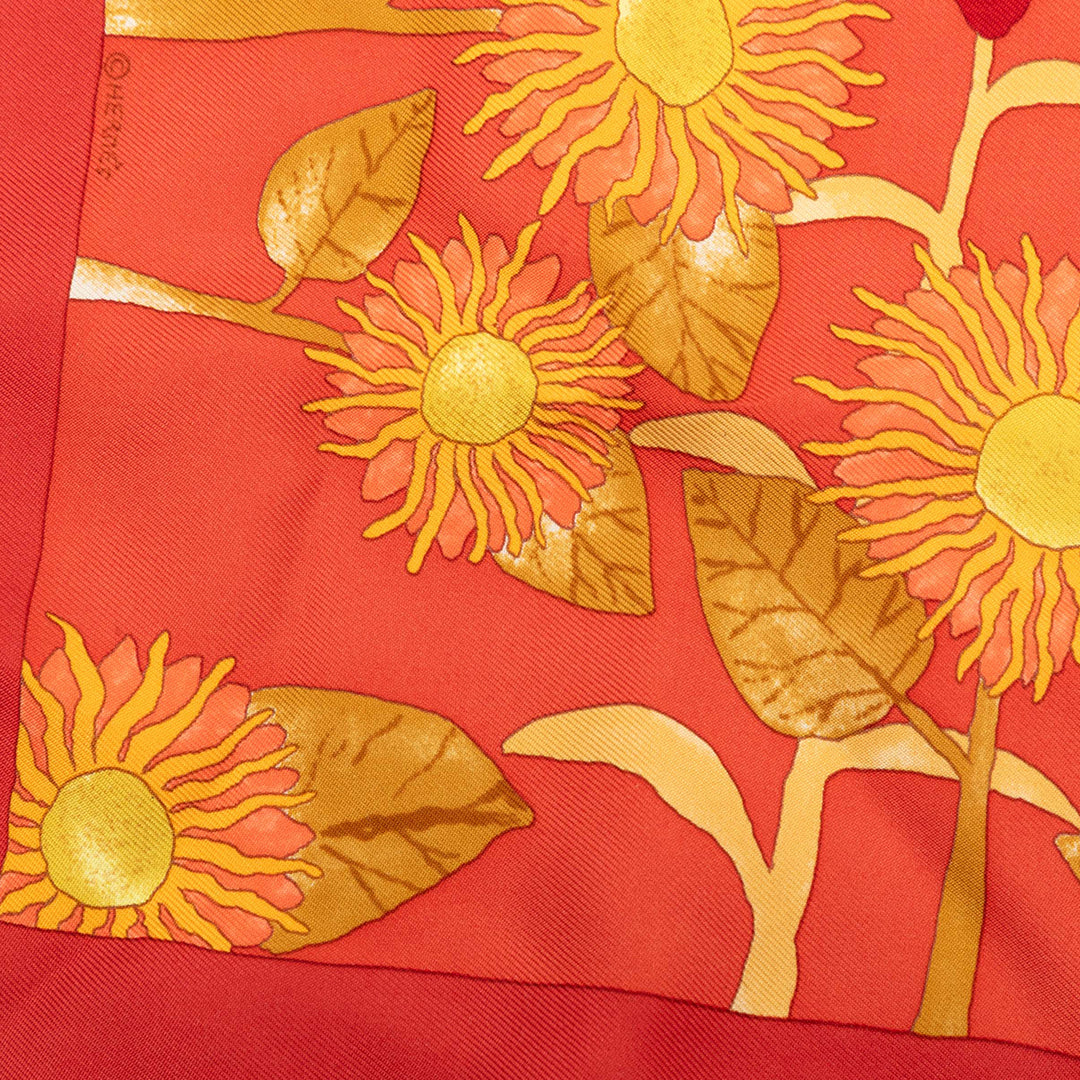 Hermès Carré Tourne Sols Handkerchief Orange – vue 2 – GABY PARIS
