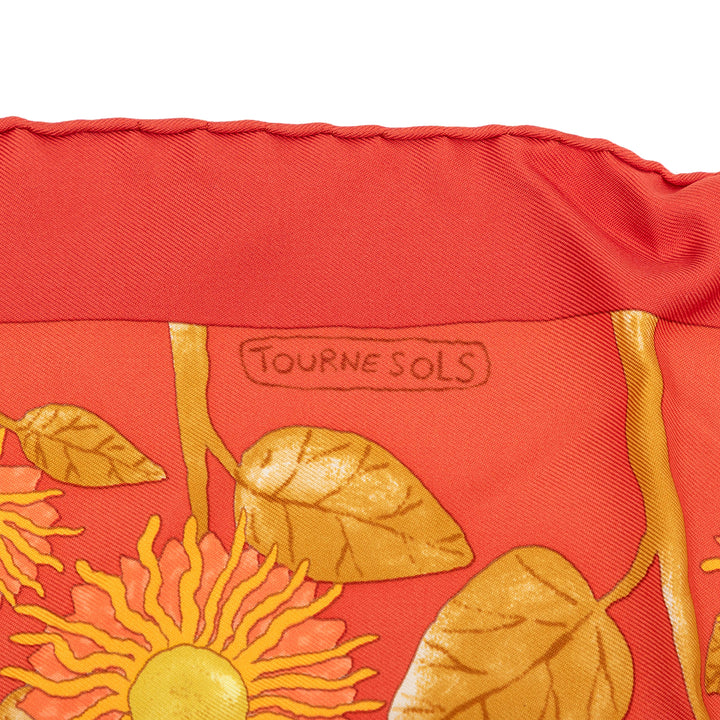 Hermès Carré Tourne Sols Handkerchief Orange – vue 5 – GABY PARIS