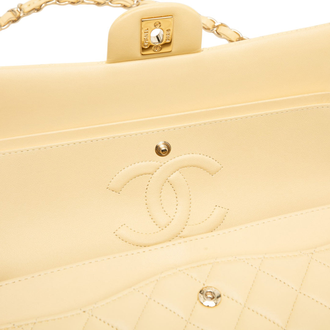 Chanel Medium Classic Cuir d’agneau Double rabat Jaune – GABY PARIS Authentique