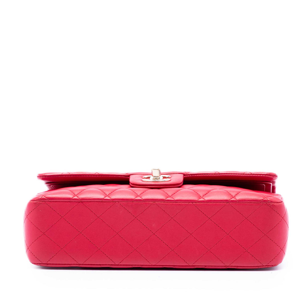 Chanel Classic Double rabat Moyen Cuir d'agneau Rose – vue 3 – GABY PARIS
