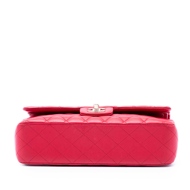 Chanel Classic Double rabat Moyen Cuir d'agneau Rose – vue 3 – GABY PARIS