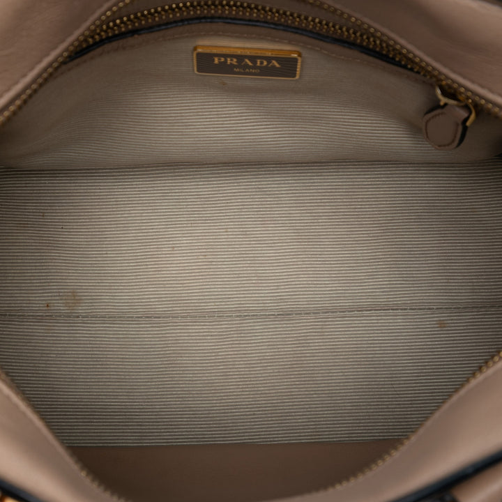 Prada Small City Veau à finitions Saffiano sac à anse supérieure