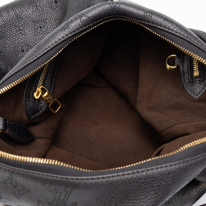 Louis Vuitton Mahina Selene MM Monogram Noir – vue 4 – GABY PARIS